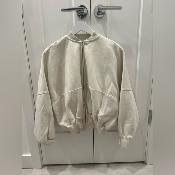 Zara Cream Bomber Crewneck Material Zip Up - Picture 3 of 9